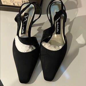 Nina Women's Black Slingback Pointed-Toe Heels